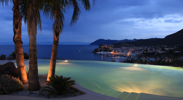 Кровать в общем номере с видом на море Hotel Villa Enrica - Aeolian Charme