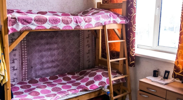 Кровать в общем номере (мужской номер) Central Apartament near by Marriott hotel