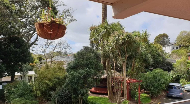 11 of 43 woodward road mount albert, Rezerwuj Apartament Hotele w Auckland Region z parkingiem, Parking