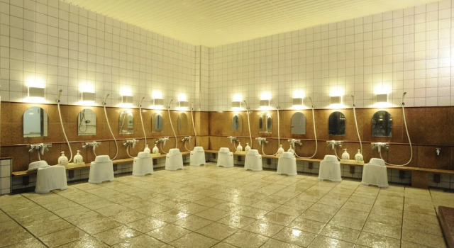 Трёхместный номер Standard с красивым видом из окна Saga Grace Hotel