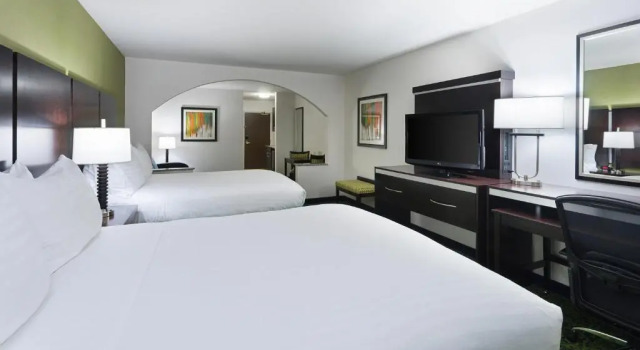 Четырёхместный номер Standard Holiday Inn Express and Suites Stroudsburg-Poconos by IHG