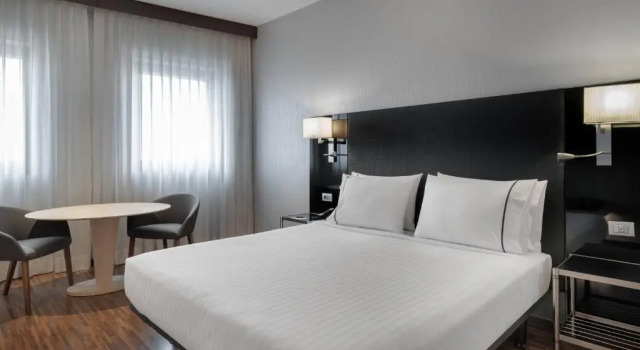 Двухместный номер Standard AC Hotel Milano by Marriott