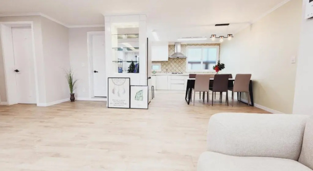 Grand open Hongdae houes 4bdr 2bth, Забронировать Отель Отели Сеула с парковкой, рядом с Магазин New Balance, Парковка