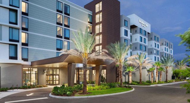 Семейный люкс c 1 комнатой SpringHill Suites by Marriott Orlando at Millenia