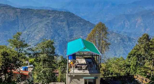 The Oak Retreat Lamahatta