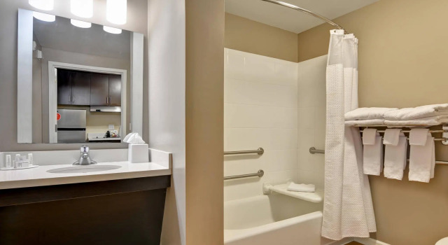 Четырёхместная студия TownePlace Suites by Marriott Alexandria