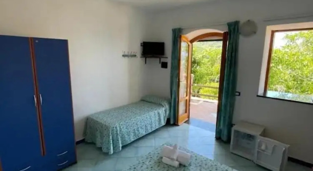 Трёхместный номер Standard B&B Giardini di Iside e Osiride