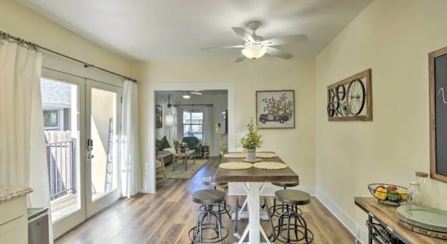 Centrally Located House in Chico w/ Gas Grill, Rezervați Casă de vacanță Chico California