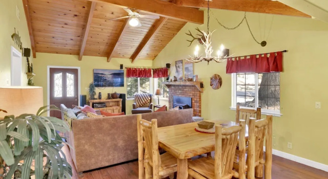 Коттедж Lazy Bear Lodge Central Retreat by Big Bear Vacations