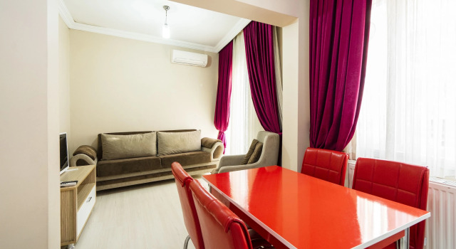 Lale Sultan Apart