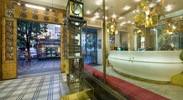 EA Hotel Rokoko