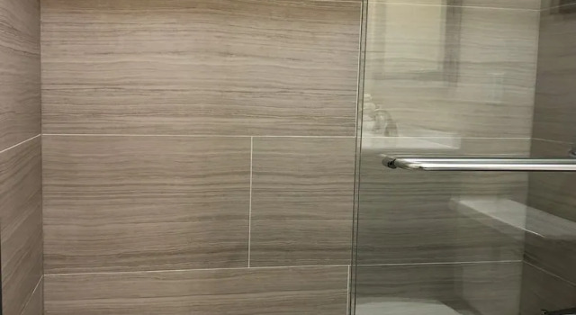 Люкс Grand Lazy Cuckoo Inn - Sleek and Stylish Studio Apartments