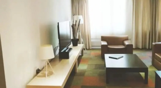 Полулюкс Hotel Alborada