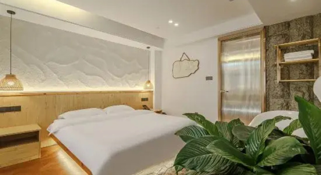 Люкс Deluxe Genhe Helun Business Hotel