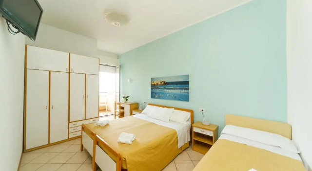 Трёхместный номер Standard с видом на море Albergo Roma Spiaggia
