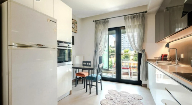 Elegant Flat With Balcony in Kartal, Boek Appartement Kartal 