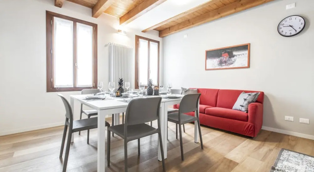 Venetian Dream Apartment R&R, Забронировать Апартаменты/квартира Дорсодуро Венеция