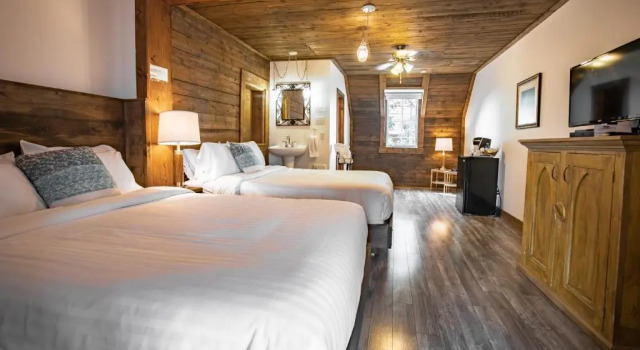 Четырёхместный номер Standard Auberge Seigneurie des Monts