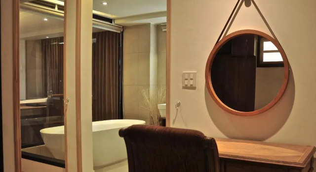 Люкс c 1 комнатой Issara Boutique Winery Hotel