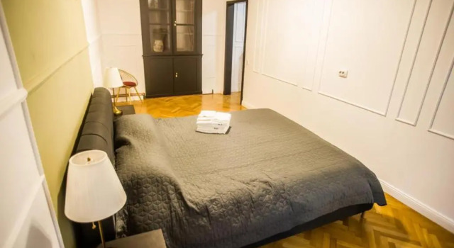 Colins Place, Забронировать Отель Бран Брашов, рядом с Площадь городского совета