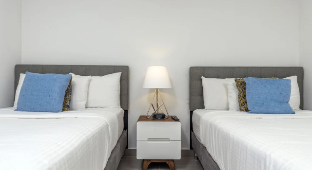 Семейный номер Standard с 2 комнатами с балконом и с видом на океан Azure Beach Residences