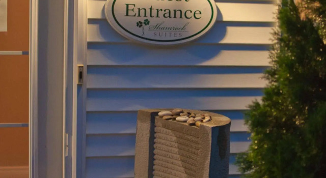 Shamrock Suites, Book Bed and Breakfast Hoteller i New Brunswick med parkering, Parkering