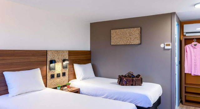 greet Hotel Chatellerault, Забронировать Отель Шательро Вьен