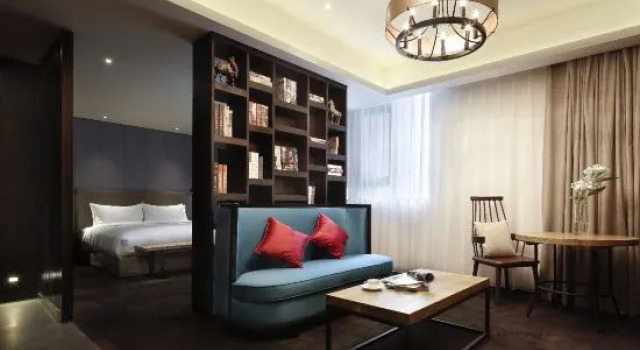 Люкс Business Ease House Hotel