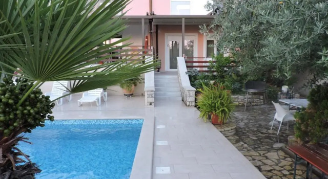 Апартаменты Standard Berat Apartment