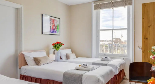 Четырёхместный номер Standard 1 Lexham Gardens Hotel