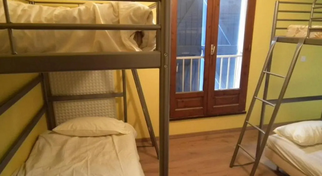 Yurtta yatak Friendly Auberge - Hostel