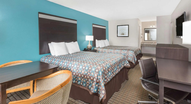 Четырёхместный номер Standard Days Inn by Wyndham Barnwell