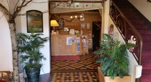 Logis Hôtel Le Gai Pinson