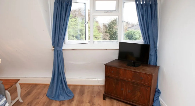 1 Bedroom Apartment in Clifton Bristol, Забронировать Апартаменты/квартира Отели Бристоля с парковкой, рядом с Бристольский университет, Парковка