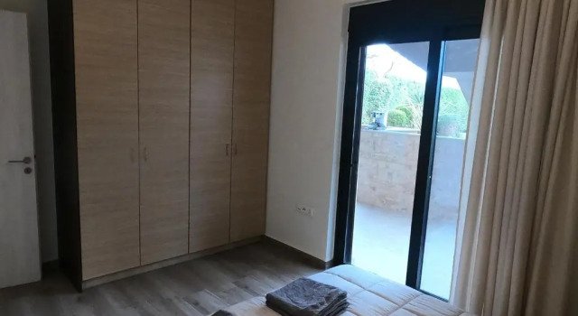 65 sqm modern house with 600 sqm garden for 4 guests, Book Hotel Hotels in Central Greece with Parking, Parking
