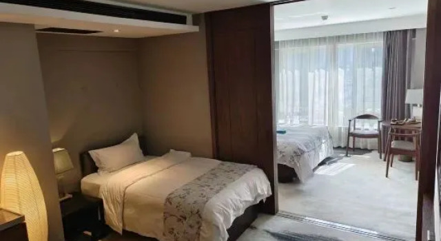 Семейный люкс Rezen Dong Hotel (Harbin West Railway Station, Wanda Plaza)
