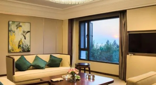 Люкс Executive Chengjiang Small Courtyard Hotel