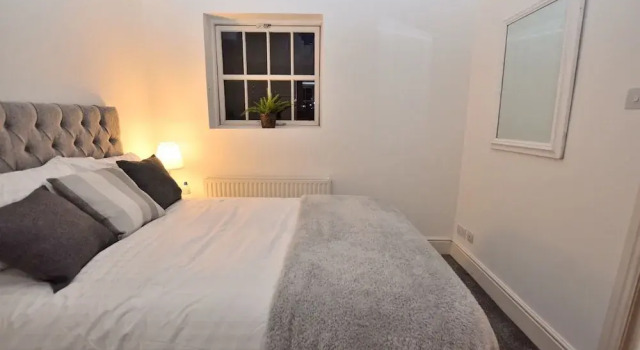 Derby 2 Bed House - University & City, Varaa Lomakoti Huvilat kohteessa Derbyshire, Villa