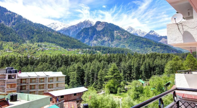 Люкс HOTEL YATRI mONARCH rESIDENCY MANALI