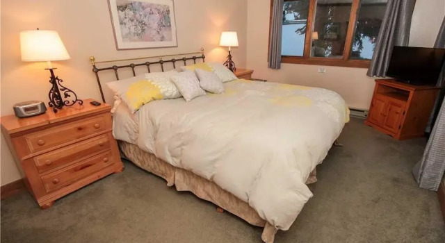 Mountainback Condo 059 2 Bedrooms 2 Bathrooms Condo, Забронировать Апартаменты/квартира Маммот-Лейкс Маммот, рядом с Гондольный подъемник Вилидж