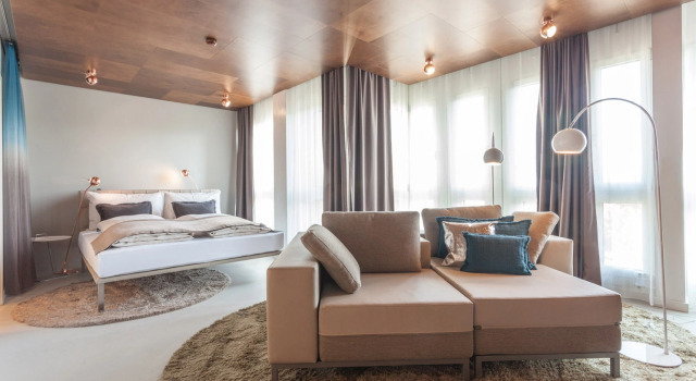 Полулюкс EMA House Hotel Suites