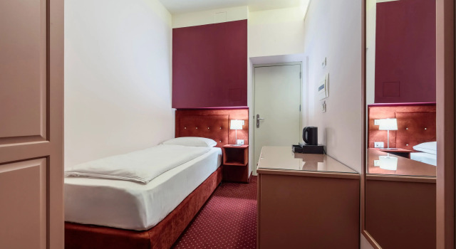 Одноместный номер Standard с видом на озеро Hotel Auronzo Dolomites, Affiliated by Meliá