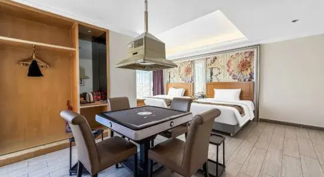 Люкс Luxury Baili Chain Hotel Zhongshan Ancient Town