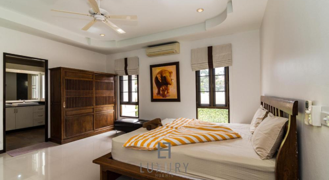 4 Bedroom Private Bali Style Villa HH6, Забронировать Вилла Виллы Хуахин, рядом с Монастырь Ват Бо Фаи, Вилла