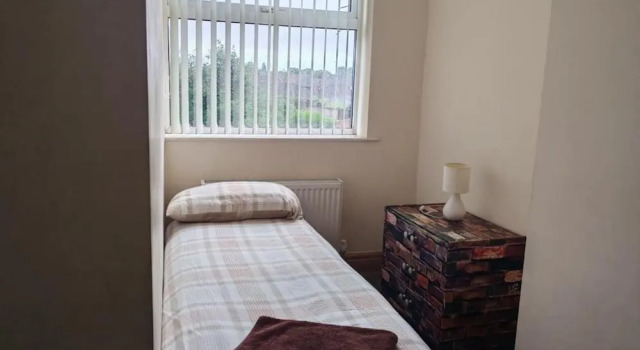 House - Sleeps 4 - Garden - on Street Parking, Boek Vakantiehuis Sutton-in-Ashfield Nottinghamshire