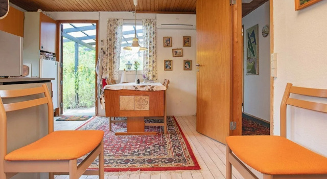 Simplistic Holiday Home in Kalundborg With Terrace, Book Feriehus Sommerhuse i Kalundborg, Hytte