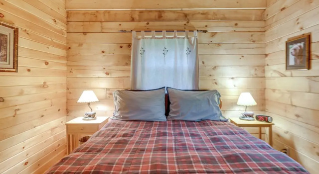 Коттедж Updated Log Cabin Near Story Land & Diana's Baths!