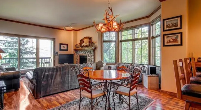 Beaver Creek, 2 Bedroom Condo at the Borders, Ski-In Ski-Out, in the Village