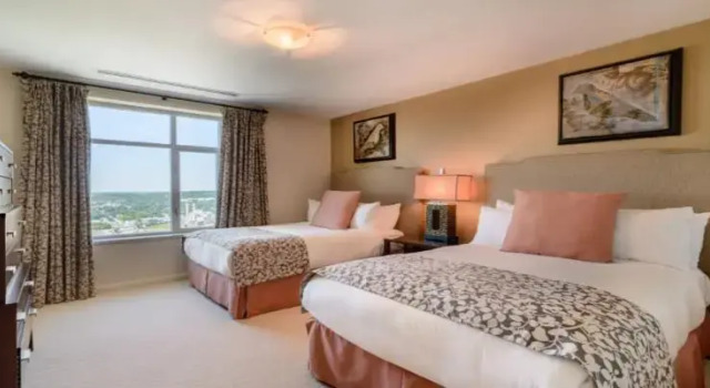 Люкс с 3 комнатами с балконом Broadway Plaza, Trademark Collection by Wyndham
