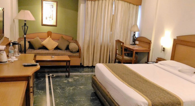Taj Tristar, Забронировать Отель Отели Секундерабад 3 звезды, 3*